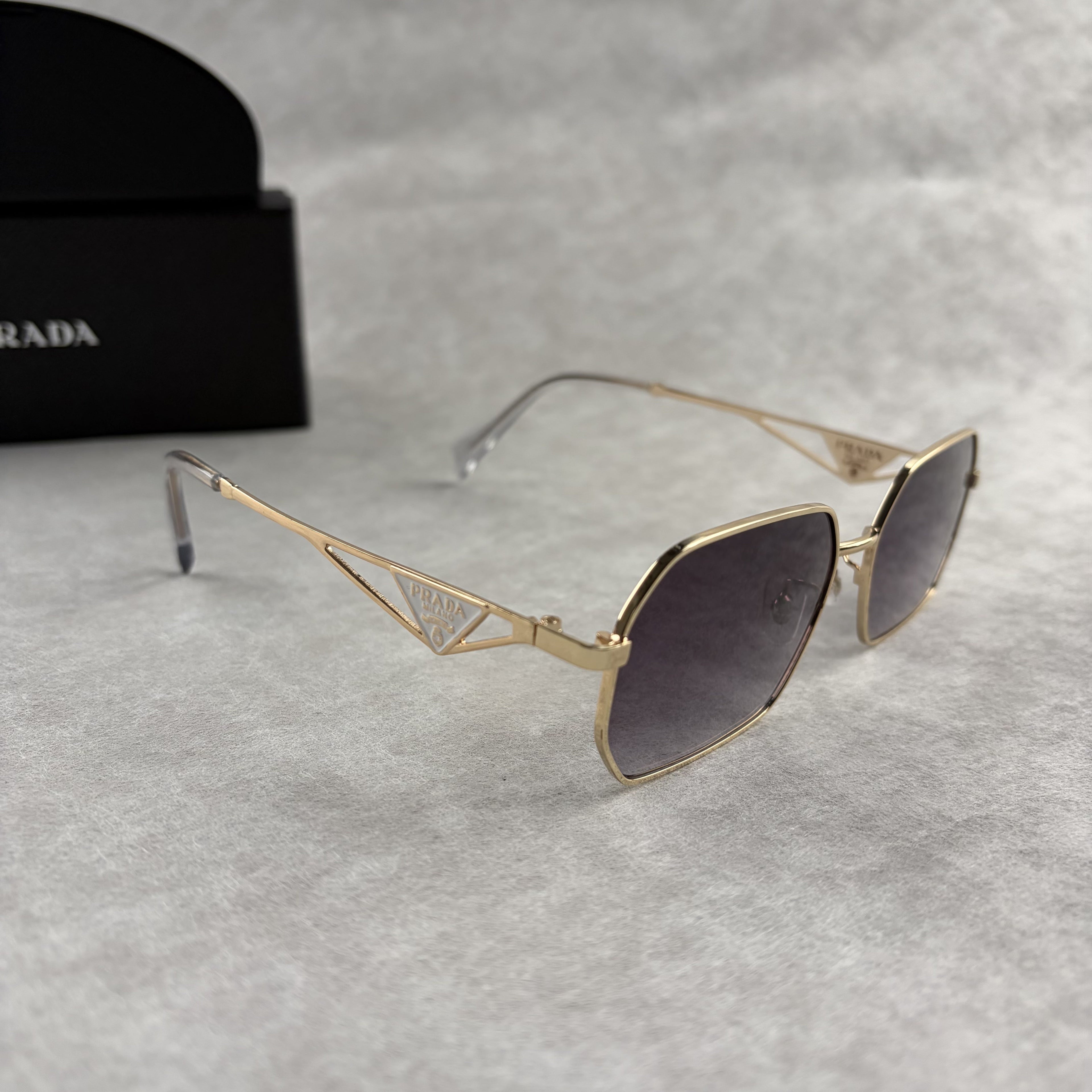 Geometric Gold Frame Sunglasses - Lightweight Premium UV Protection