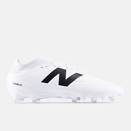 Tekela Team Low Laced FG V5 - New Balance